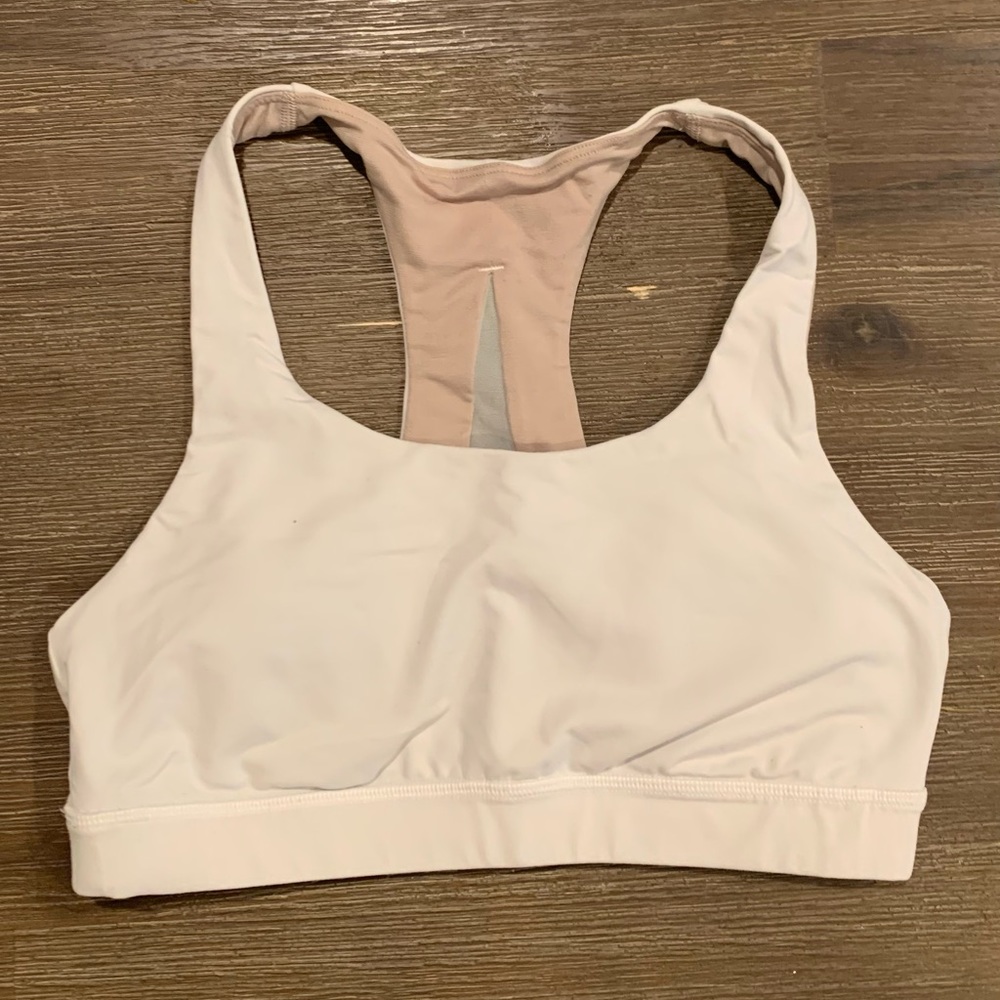 Lululemon sports bra / size 6 / white